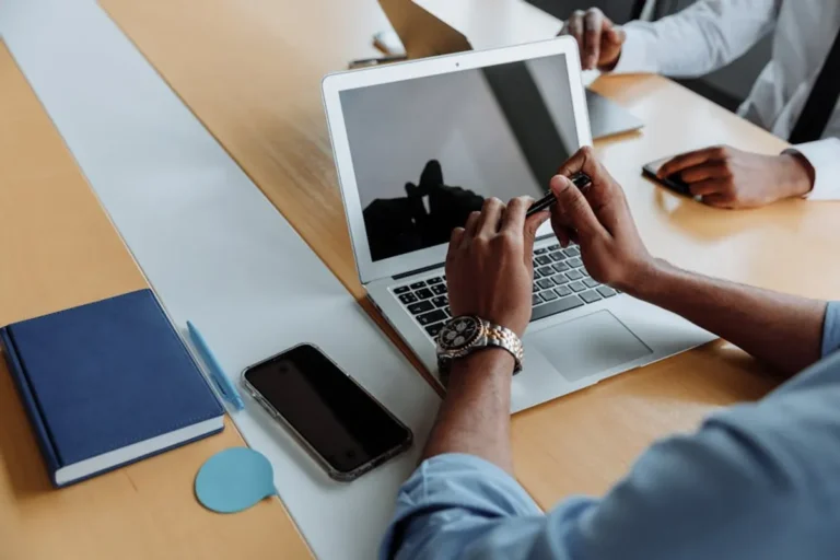 How to Choose Between Portable and Installed Apps